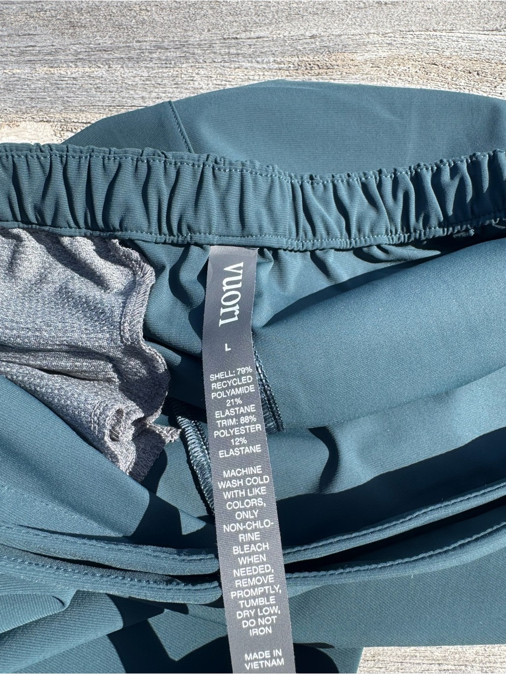 Vuori Miles Sport Skirt Moss Size Large NWT Performance Golf Tennis Skort ๐ฟ - Picture 8 of 9